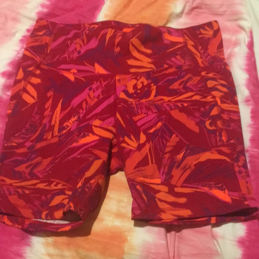 MULTI-COLORED HIGH WAISTED EXERCISE SHORTS